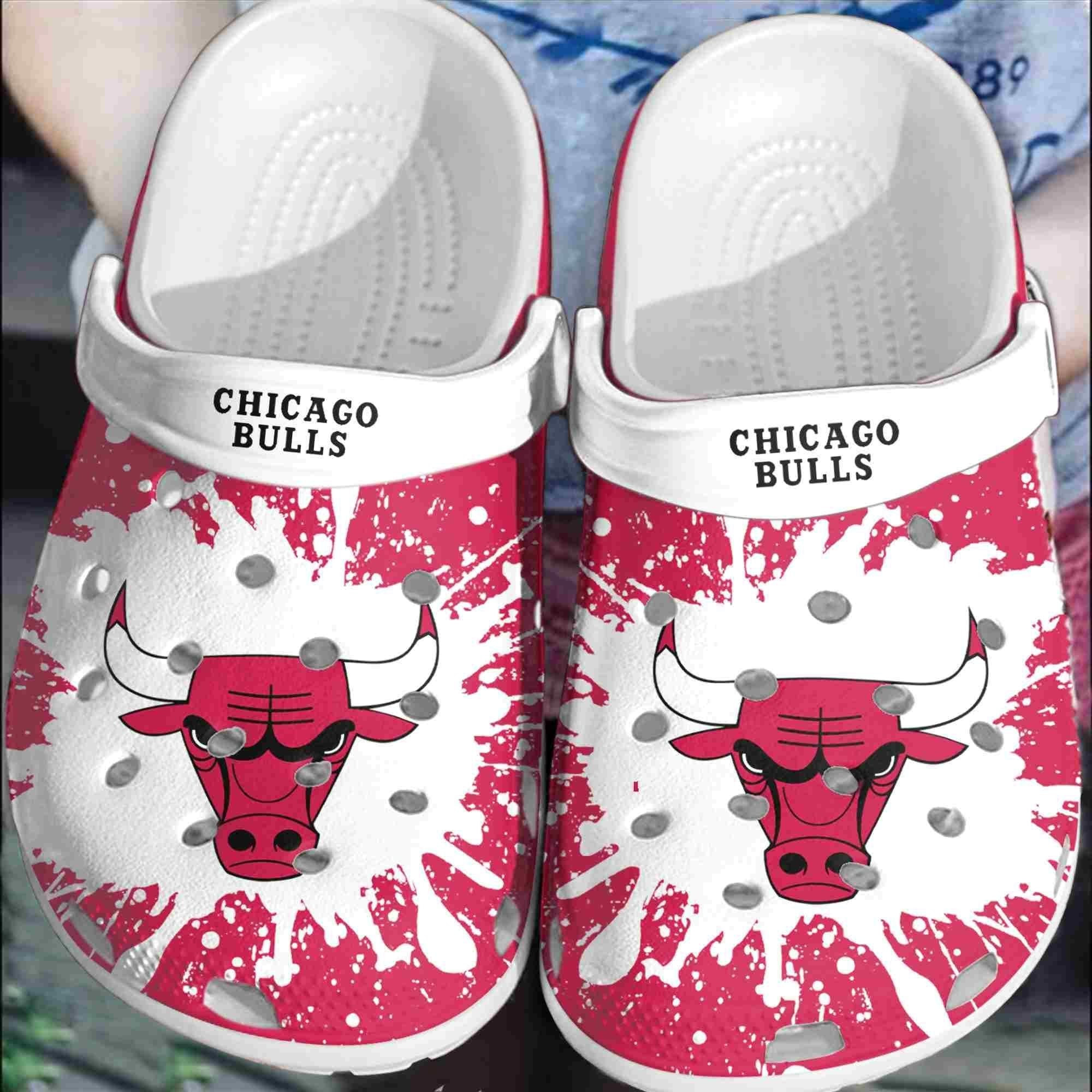Footwearmerch Chicago Bulls Basketball Club Crocs Comfortable Shoes Crocband Clogs For Men Women